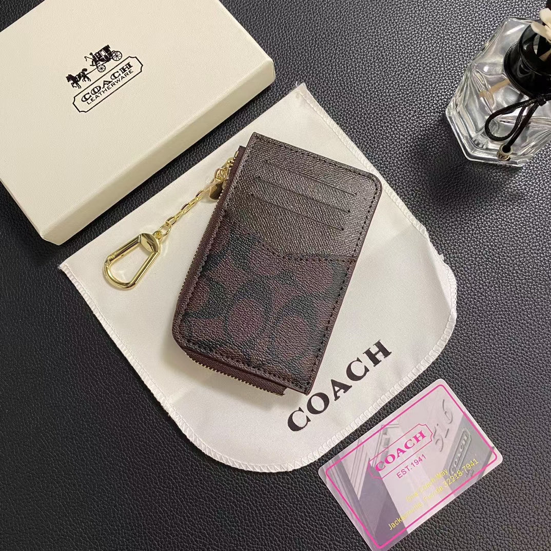 Kartiera tad-Detentur tal-Karta Klassika Chic Co Chic b'Disinn Sleek