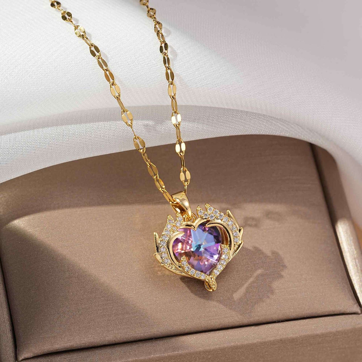 Ġiżirana tal-Pendent tal-Qalb Aħmar Franċiż Franċiż - Glamour Dainty b'Aċċessorji Rhinestones Sħiħ