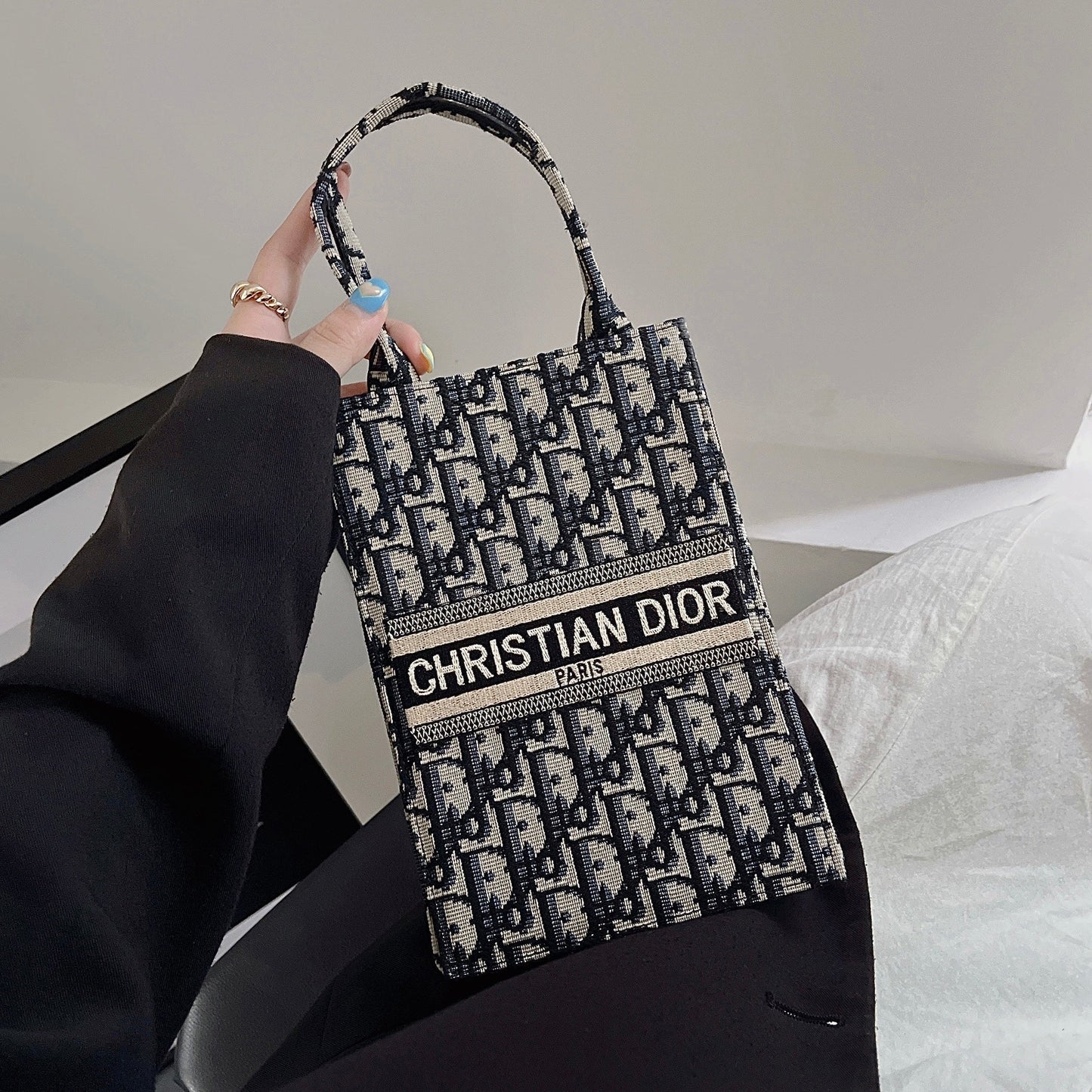 Luxe Texture Leather Handbag 009