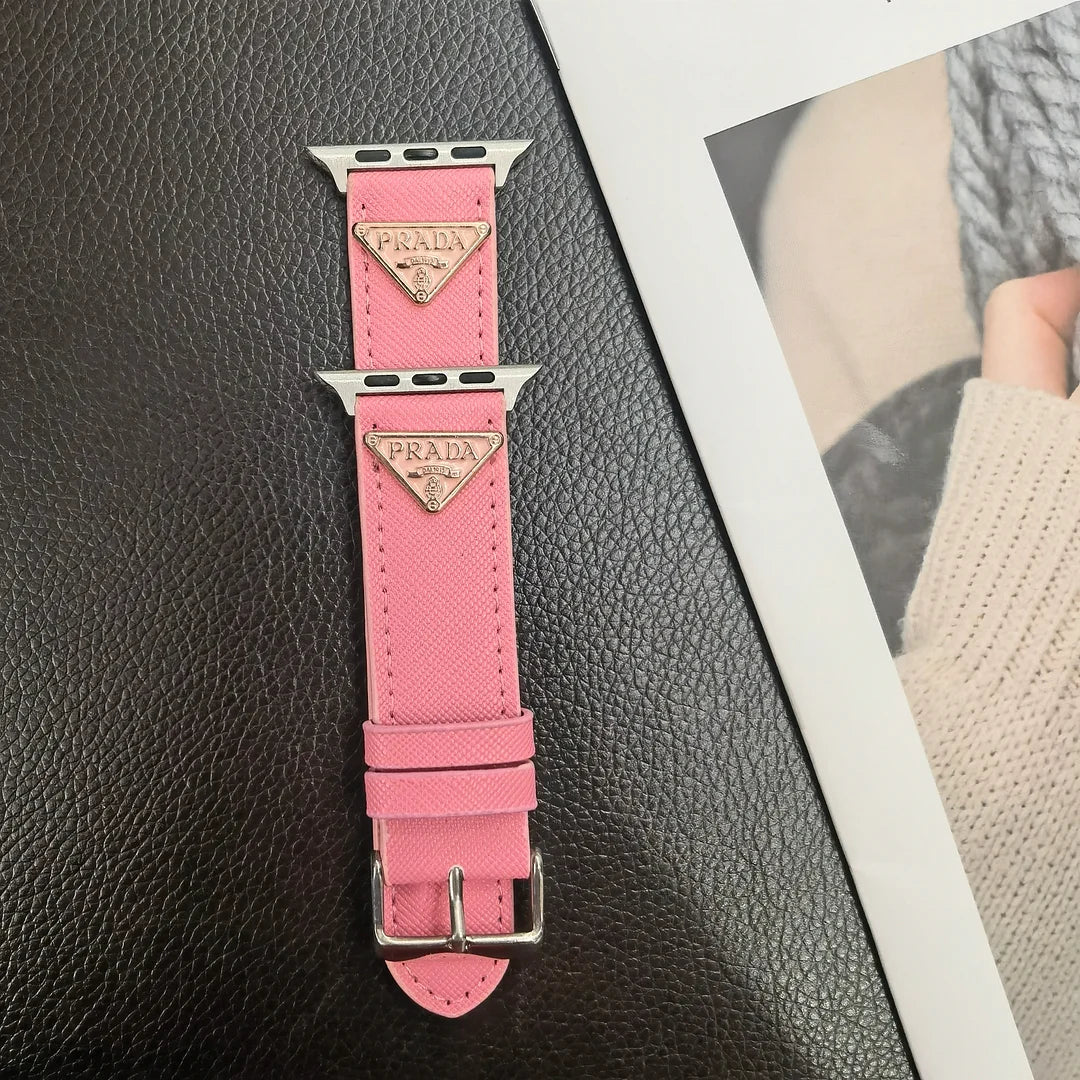 Double Triangle Monogram Label Ġilda Apple Watch Band