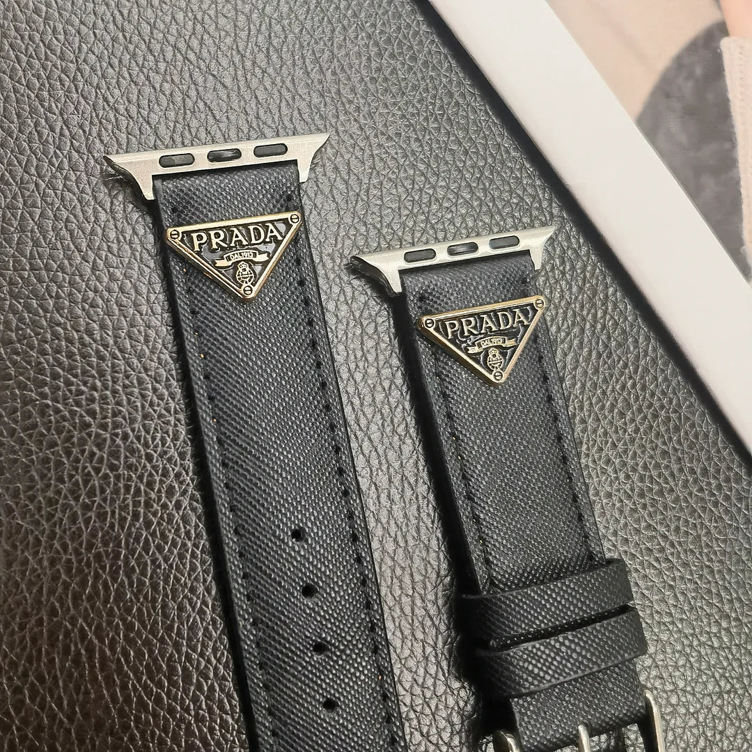 Double Triangle Monogram Label Ġilda Apple Watch Band