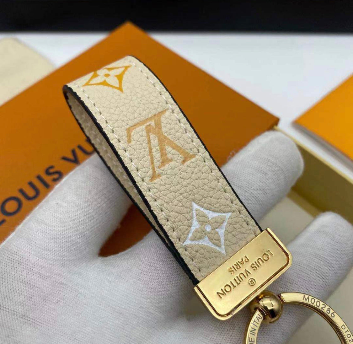 Keychain lussuż
