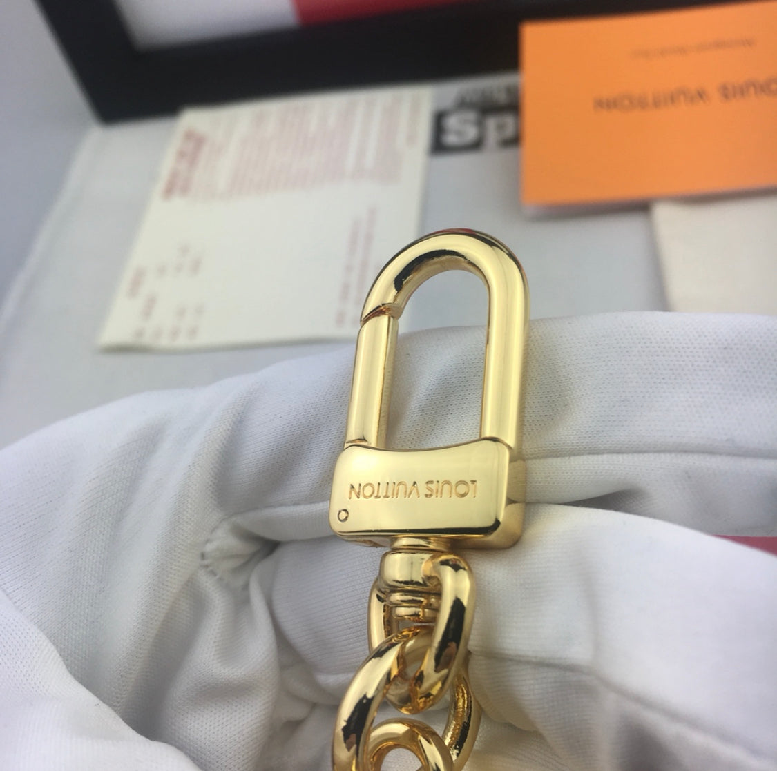 Keychain tad-dadi lussużi