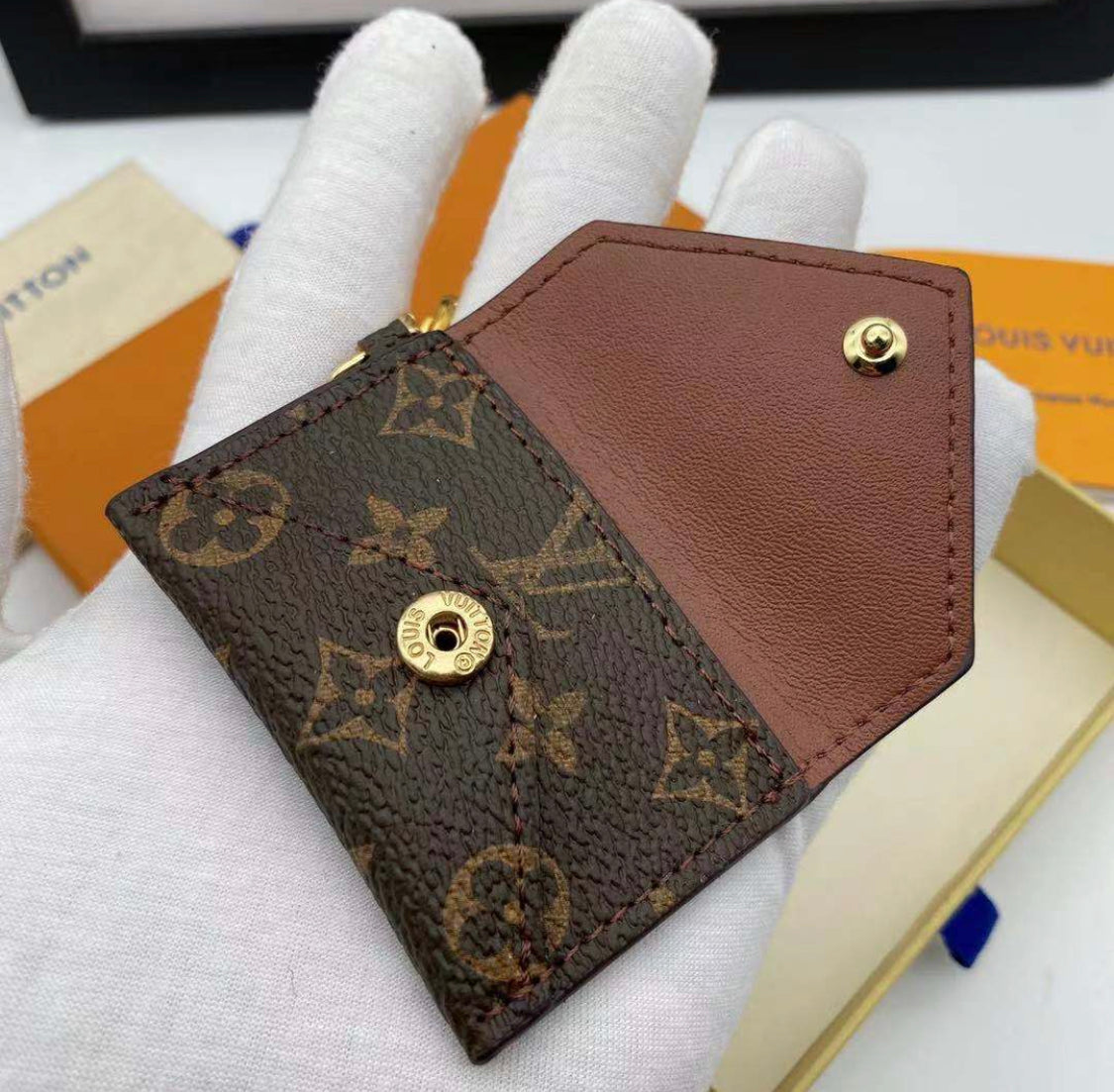 Elegant Leather Tote Handbag