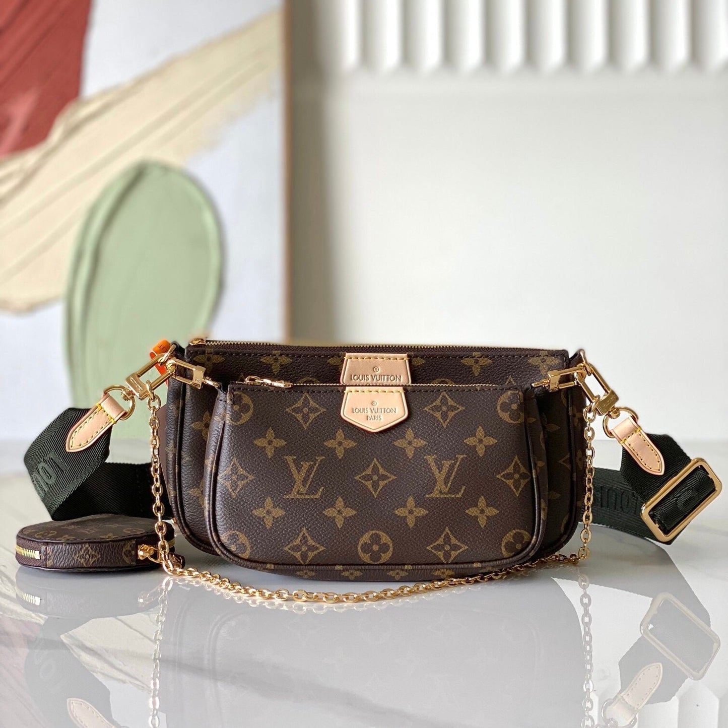 Trendige Kettenmodetasche