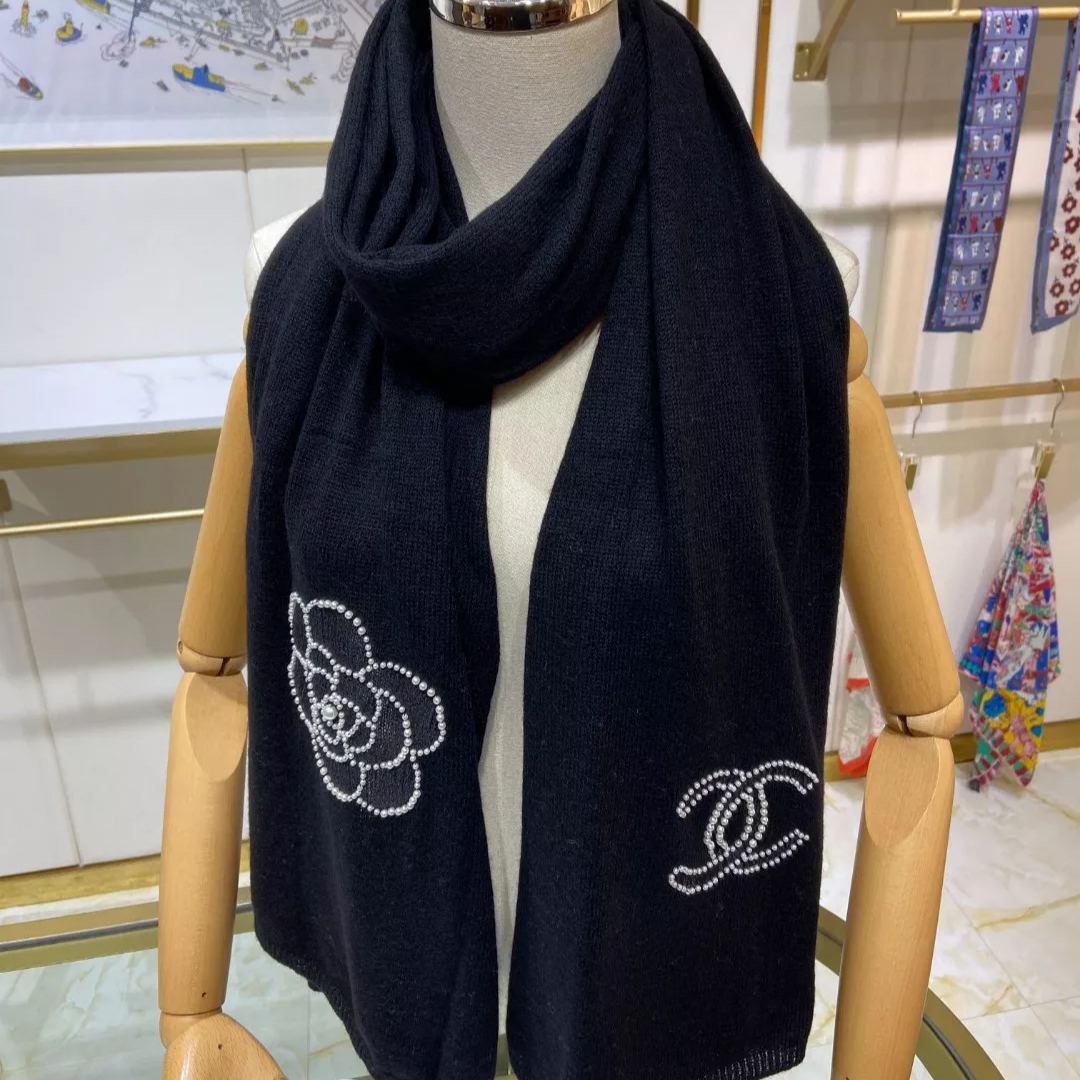 Elegant Camellia Pearl Cashmere Scarf mysite