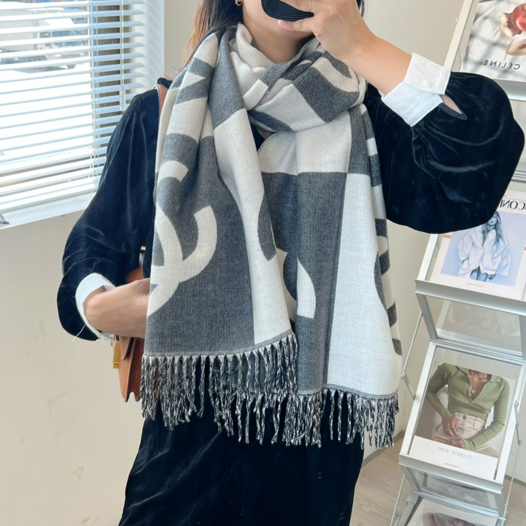 Colorblock Large Logo Cashmere Scarf Shawl mysite