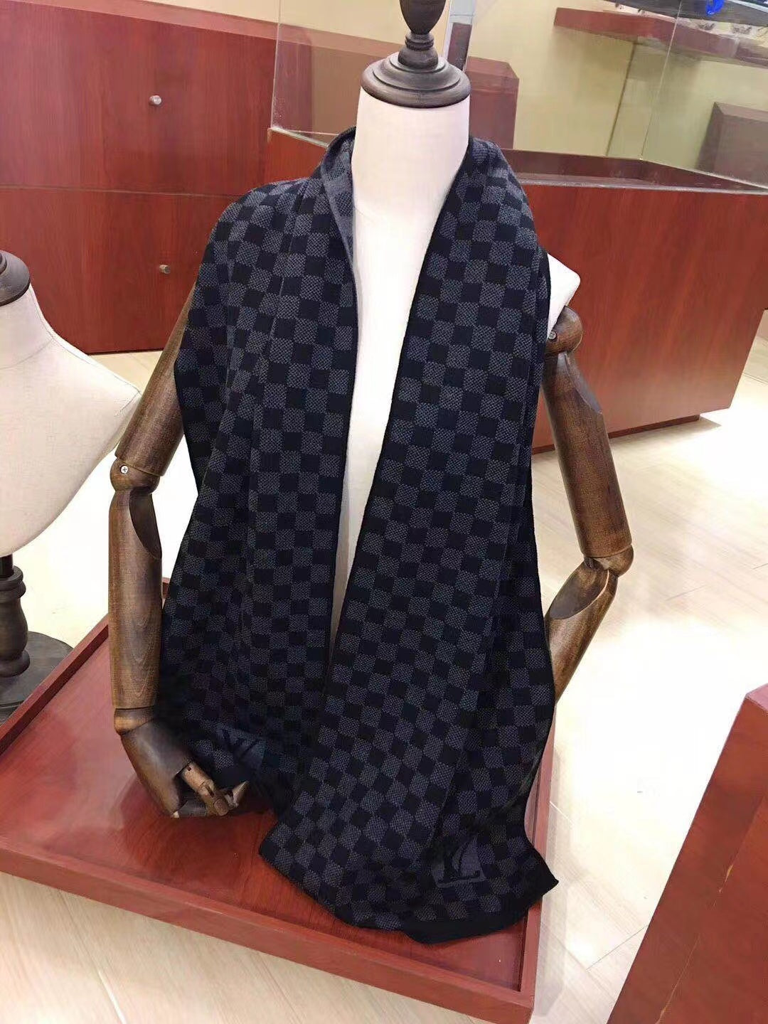 Classic Checkerboard Wool Warm Scarf mysite