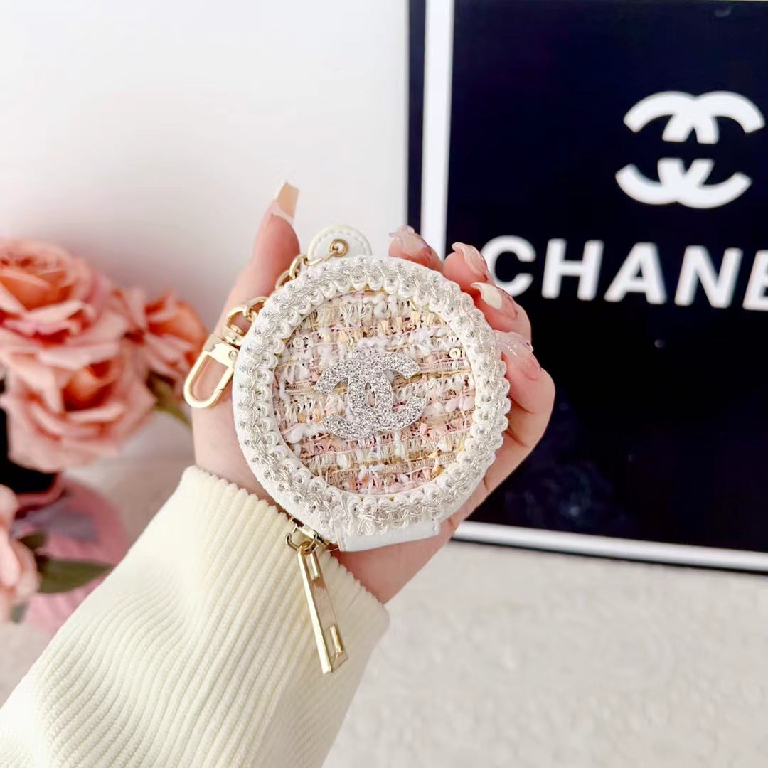 Luxe Chanel AirPods -kast met spiegel