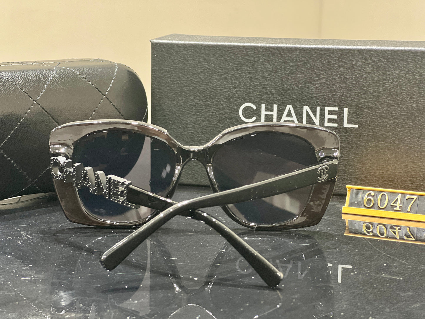Fashion hot 6 color sunglasses 6047