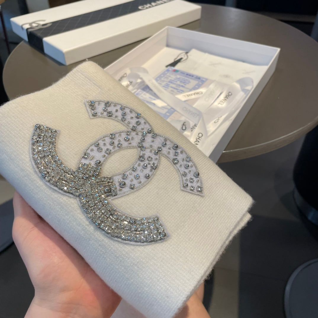 Crystal Diamond Logo Knit Scarf mysite