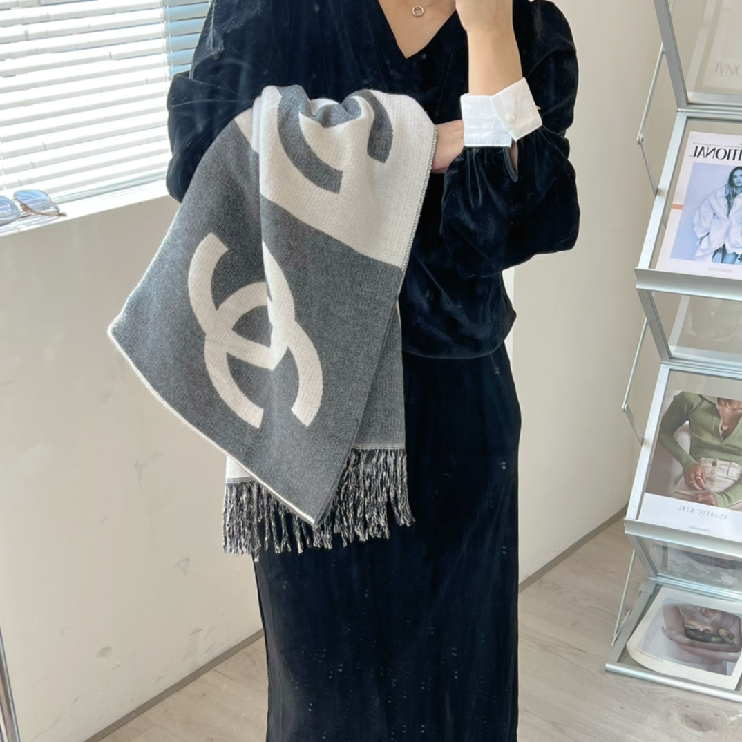 Colorblock Large Logo Cashmere Scarf Shawl mysite