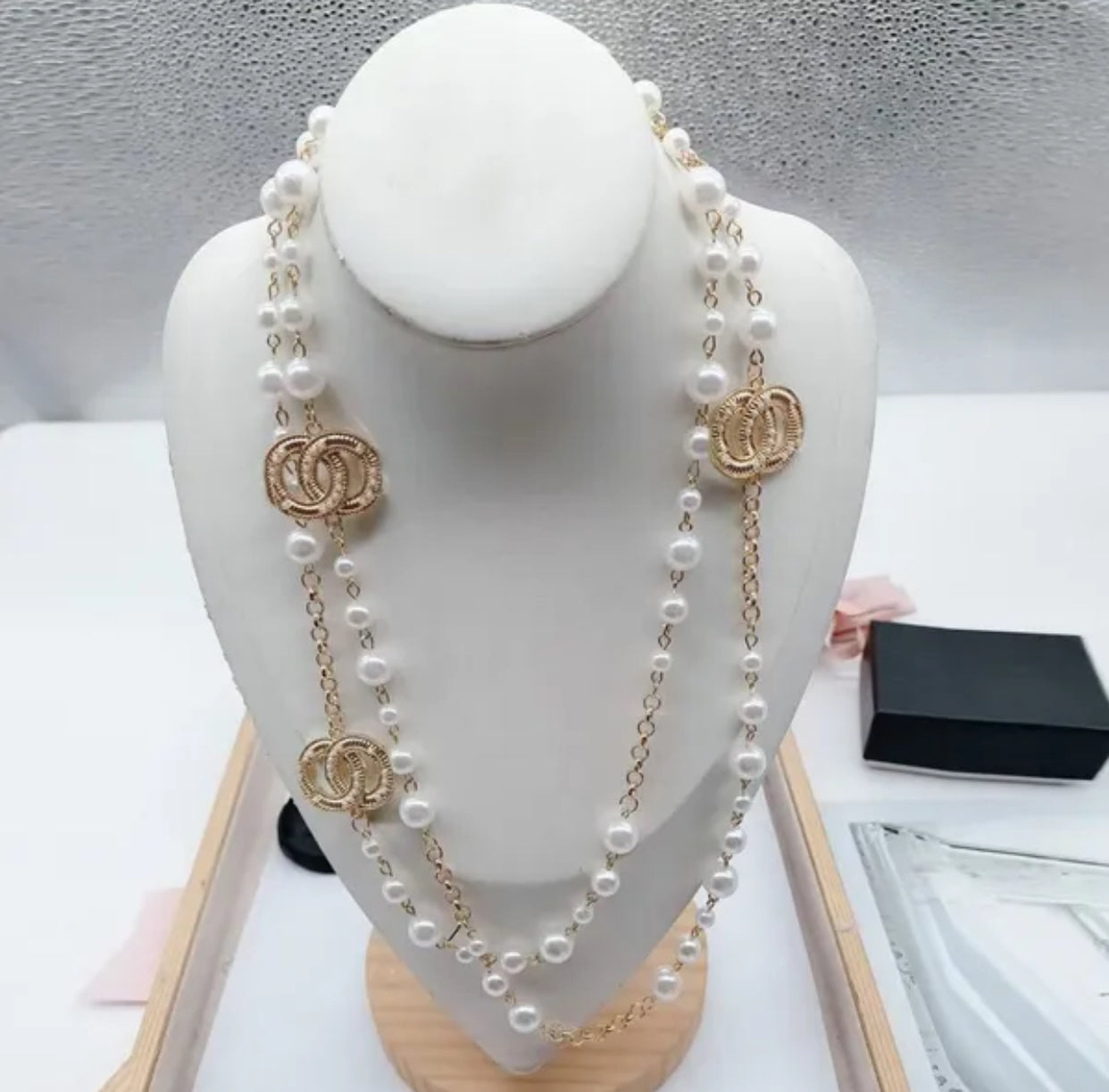 Collana perle di lussuosa cragiche classiche vintage