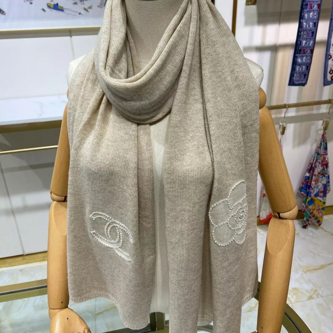 Elegant Camellia Pearl Cashmere Scarf mysite