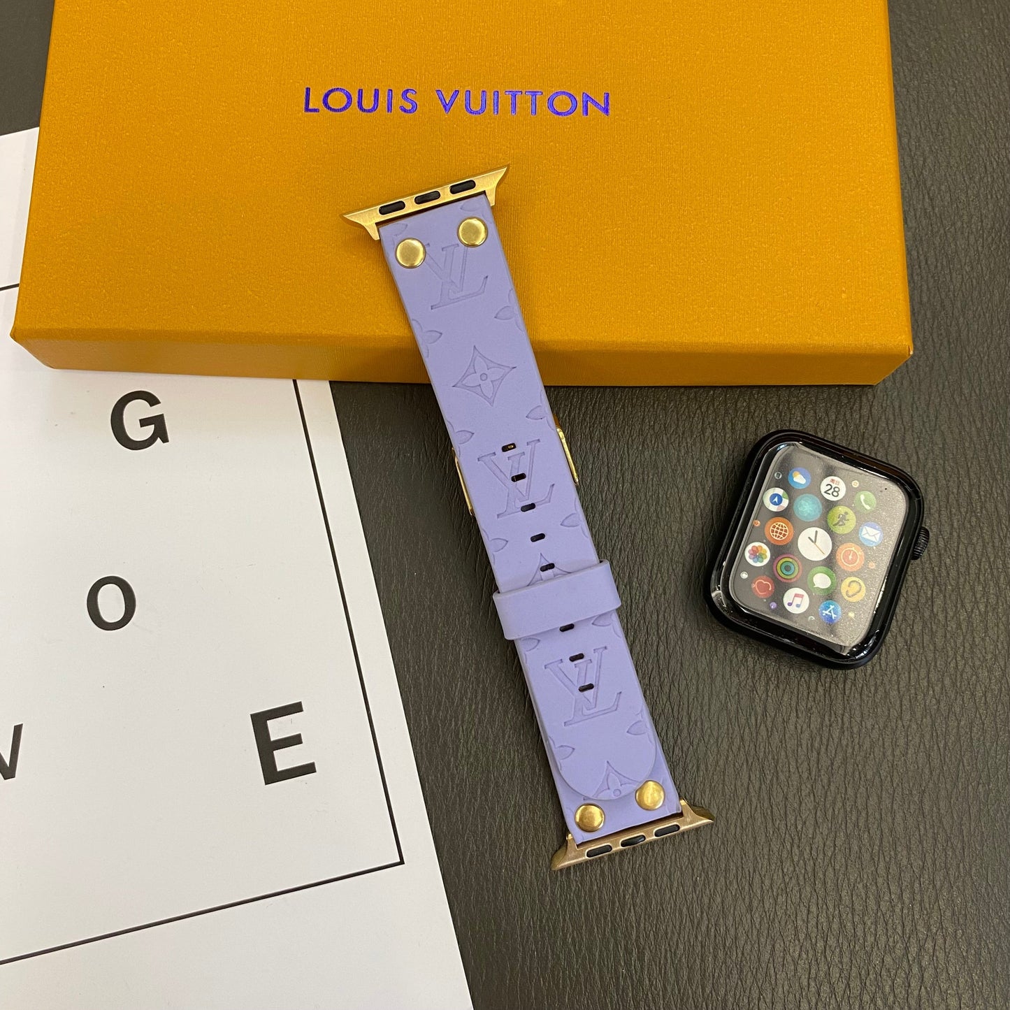 Bracciale de richange Apple Avec Décoration en Rivets et Monogramme en Relief Watch Bands