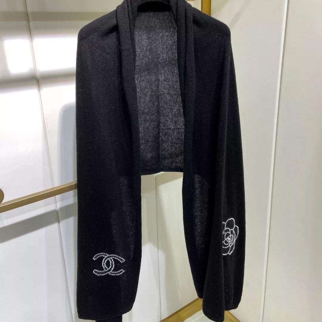 Elegant Camellia Pearl Cashmere Scarf mysite