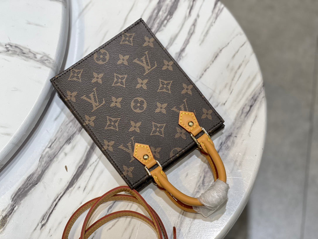 Elegant Leather Tote Handbag