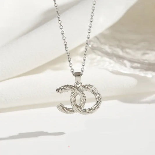 Collana di moda