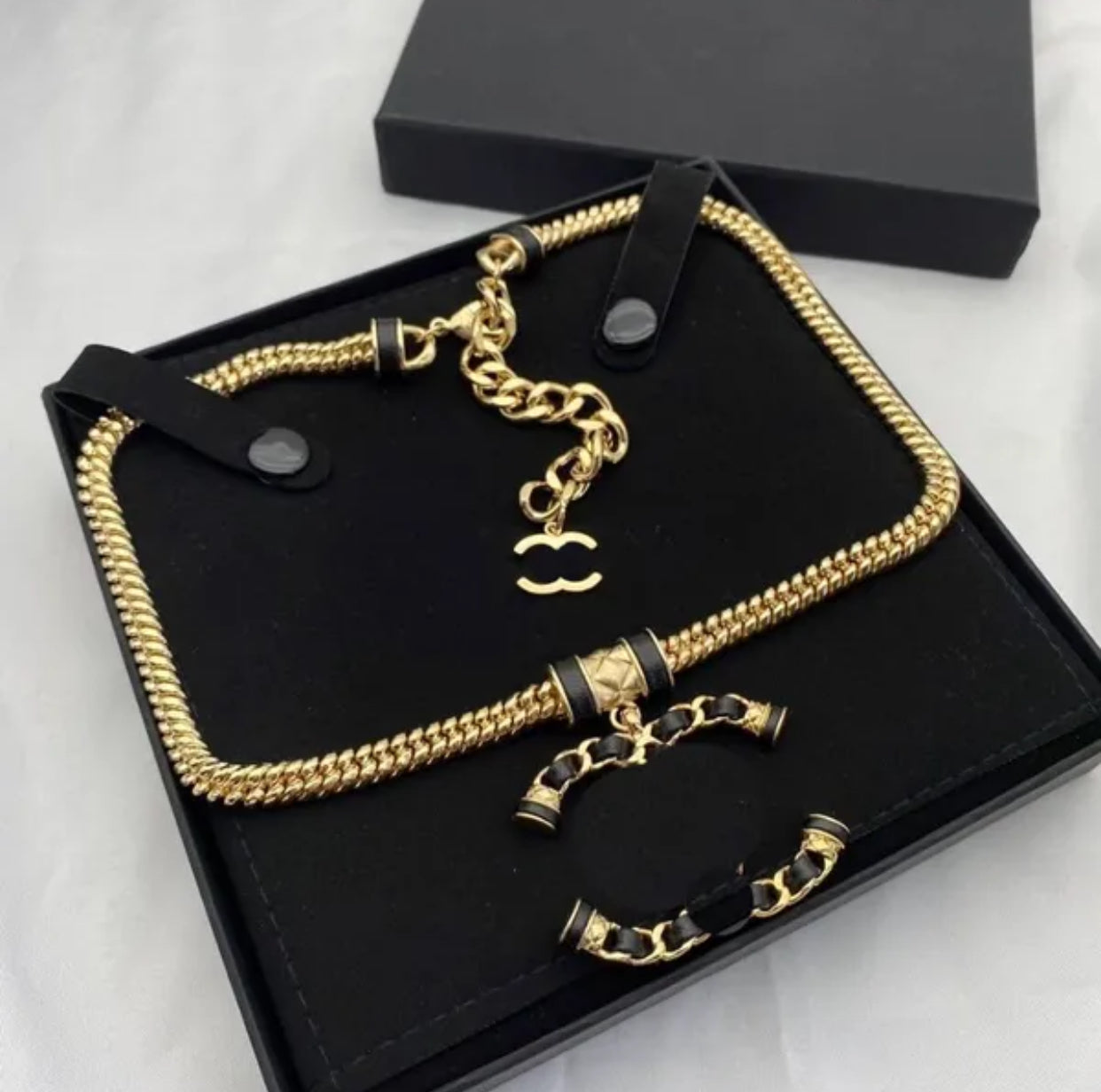 Mode designer ketting hanger