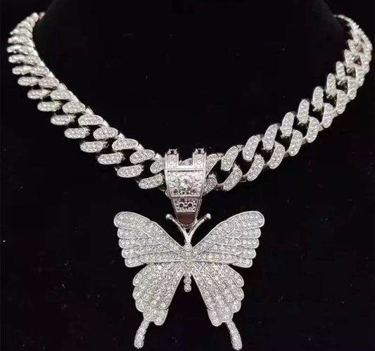 Ġiżirana pendant tal-farfett bling out bling