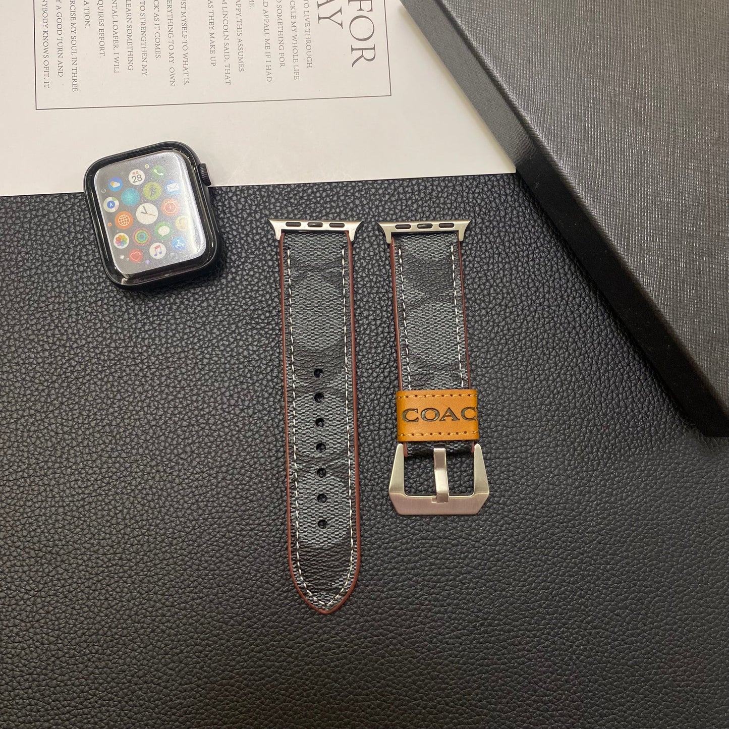 Kowċ tal-Ġilda Apple Watch Band Black-YHK244221710