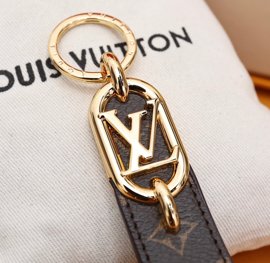 Keychain tal-moda