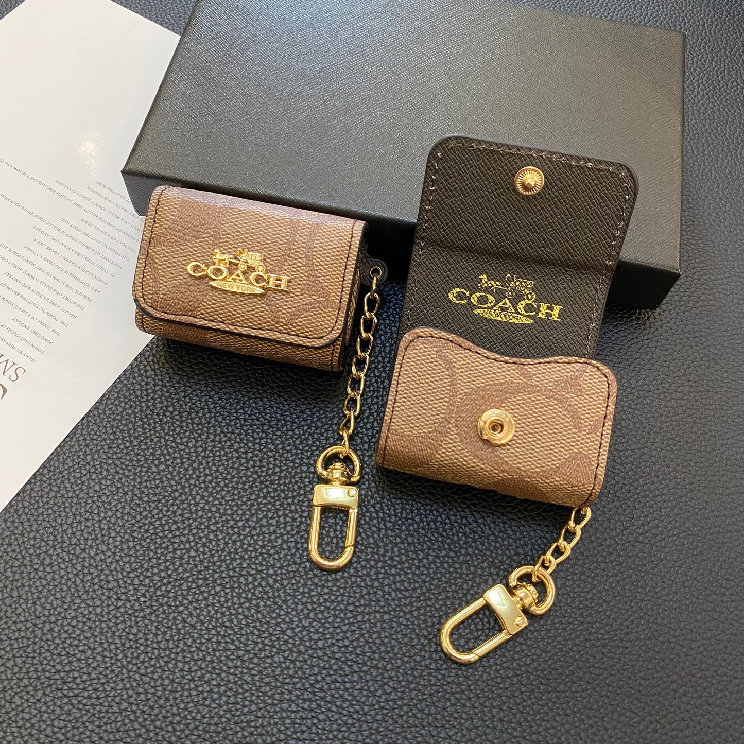 Coach de luxo AirPods Pro Cases Light Brown- LGK240425