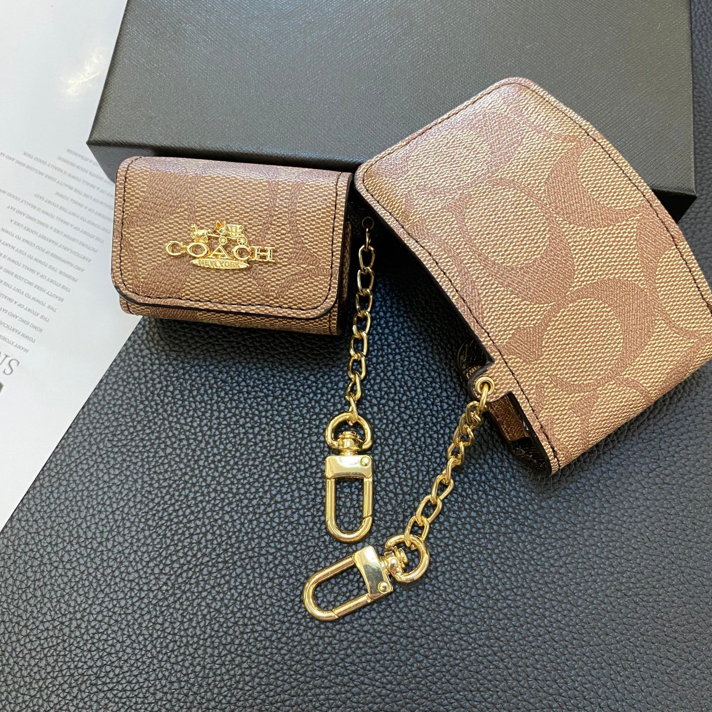 Coach de luxo AirPods Pro Cases Light Brown- LGK240425