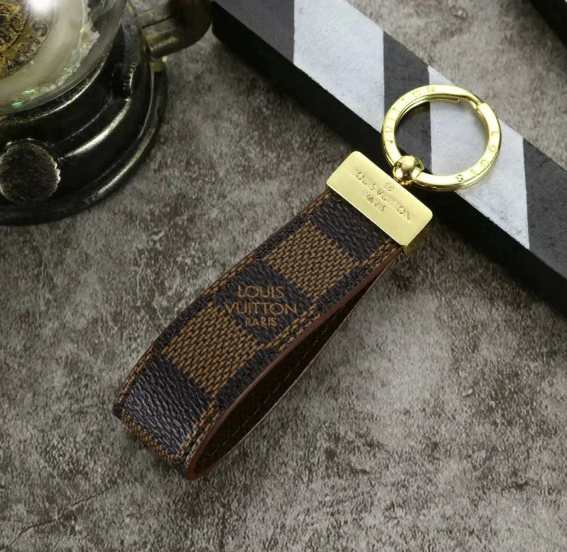 Keychain klassiku lussuż