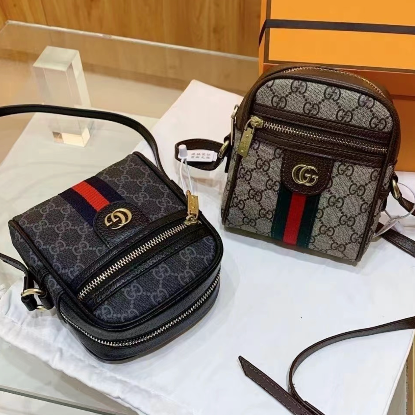 Trend schwarzer Münz -Telefontasche