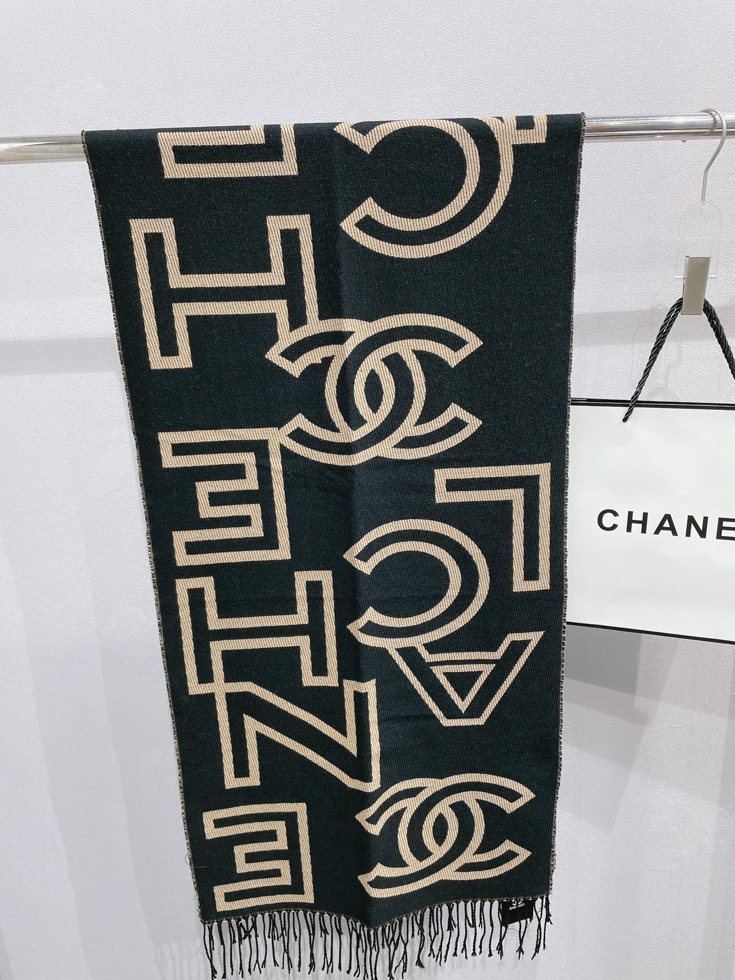 Temperament Twill Logo Jacquard Scarf Shawl mysite