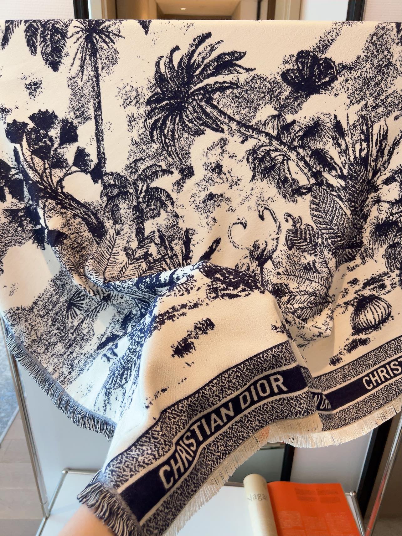 Zoo Velvet Square Scarf mysite