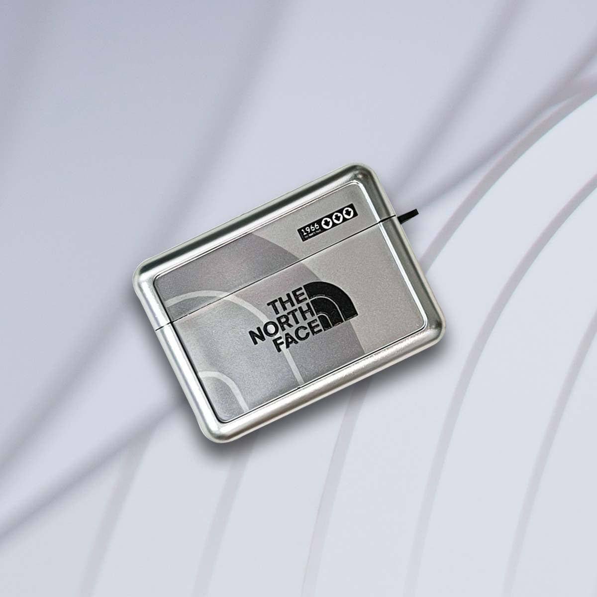 Reflektivni slučaj AirPods | Tnf srebro